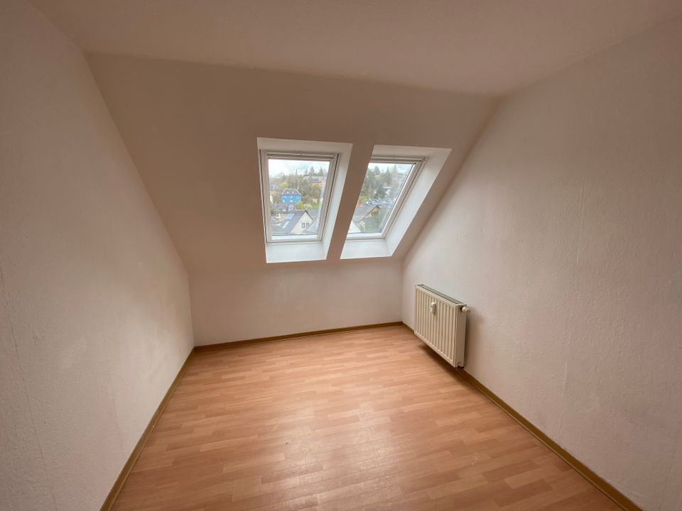Sonnige 4-Raum-DG-Wohnung mit Balkon in Berga in Berga/Elster