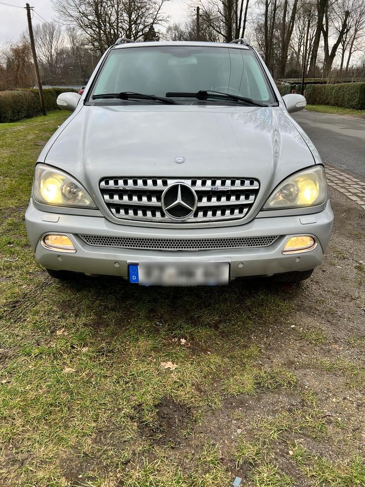 Mercedes Benz ML 500 Blue Efficiency AMG ( LPG Gas ) in Schnakenbek