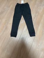 Neu mit Etikett Kinder Hose Jogginghose Sporthose Gr 122 antrazit Sachsen-Anhalt - Naumburg (Saale) Vorschau