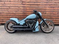 Harley Davidson Breakout 114 Cult-Werk//Porsche GT3 Umbau Nordrhein-Westfalen - Hilden Vorschau