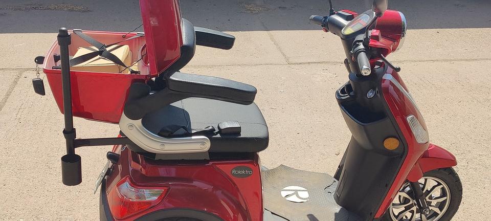 Krankenfahrstuhl    Elektrodreirad _Rot_Rolektro E Trike 15V.3 in Magdeburg