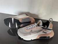 NIKE AIR MAX 2090 CHAMPAGNE (WOMEN'S) Rheinland-Pfalz - Weidenthal Vorschau