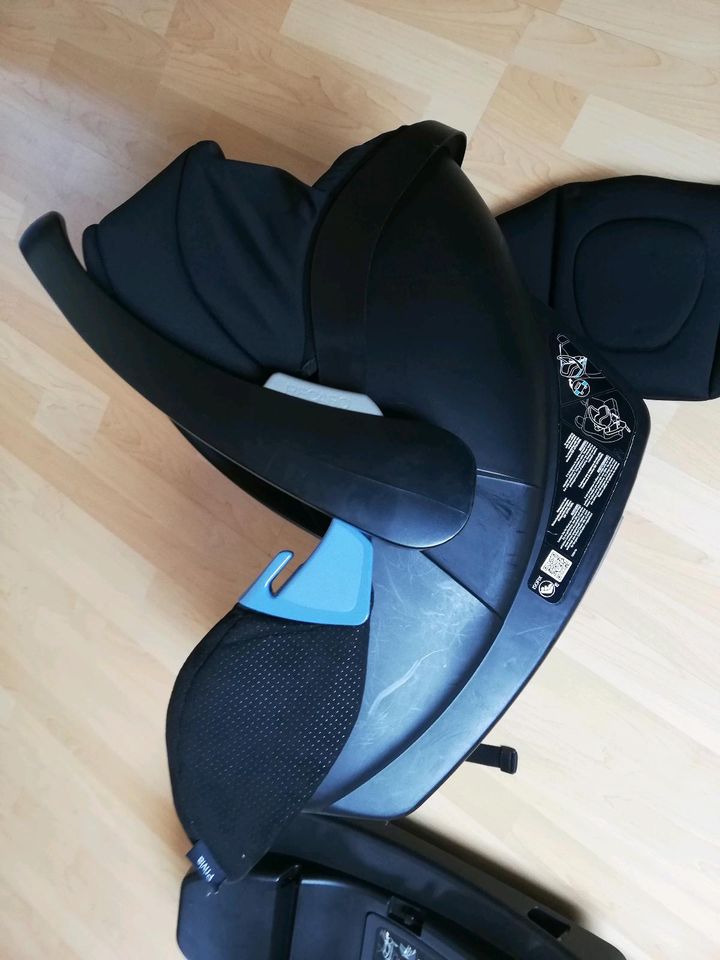 Recaro Privia Babyschale inkl Isofix Top Zustand Maxi Cosi in Bopfingen