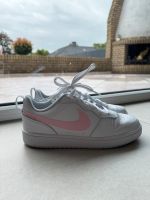 Nike Sneaker Court Damen 38,5 Niedersachsen - Nordenham Vorschau