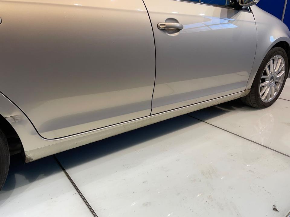 Volkswagen Golf VI Variant Highline 1.Hand *Bi-Xen*AHK*Pano in Nersingen