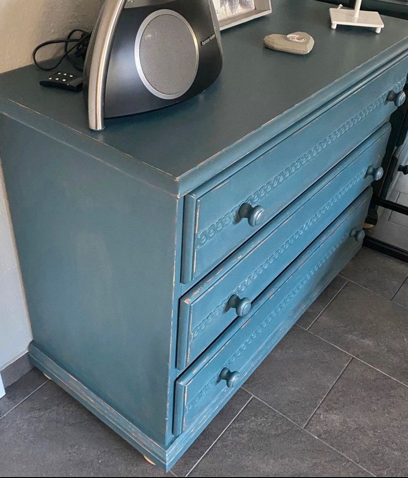 Kommode aus Vollholz Shabby Blau Schubladen TOP in Leichlingen