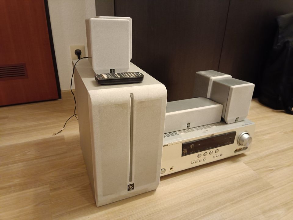 Yamaha RX-v364 5.1 Soundsystem in Aachen