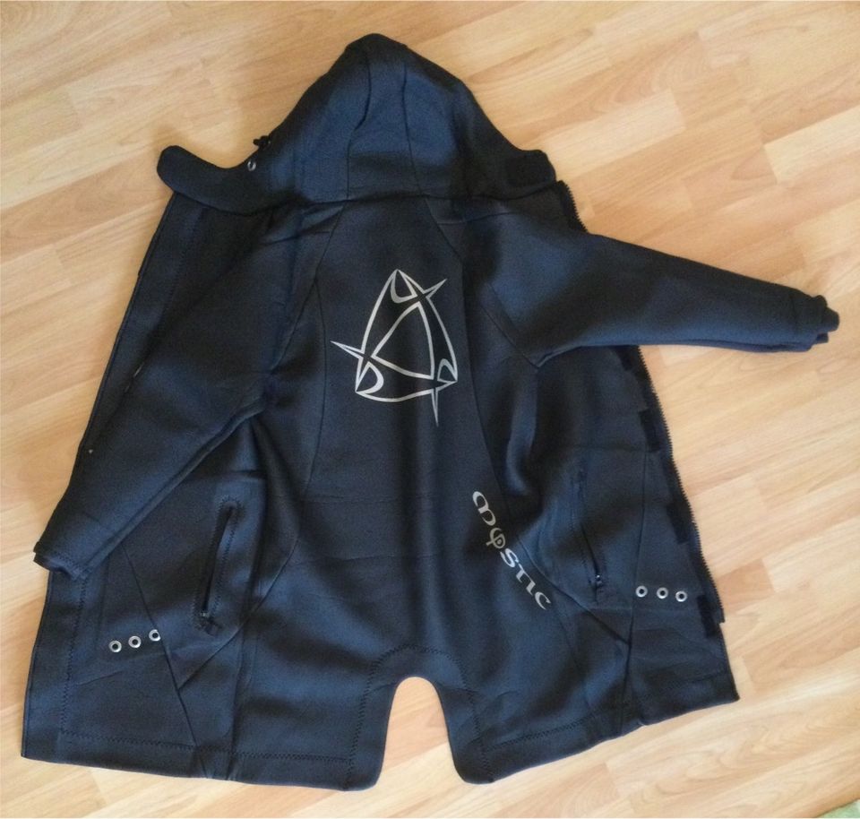 Neoprenjacke Mystic Battle Jacket Gr. S in Rostock