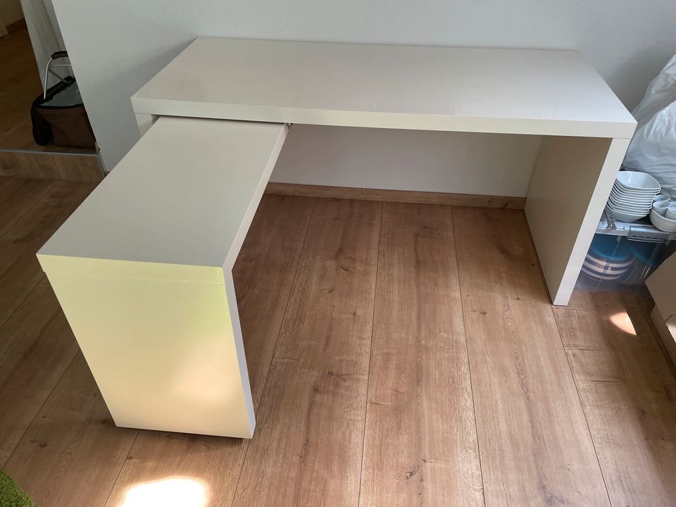 IKEA Malm Schreibtisch in Unterhaching