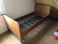 Schönes Bett / Einzelbett 190 x 90 antik / retro Niedersachsen - Grünendeich Niederelbe Vorschau