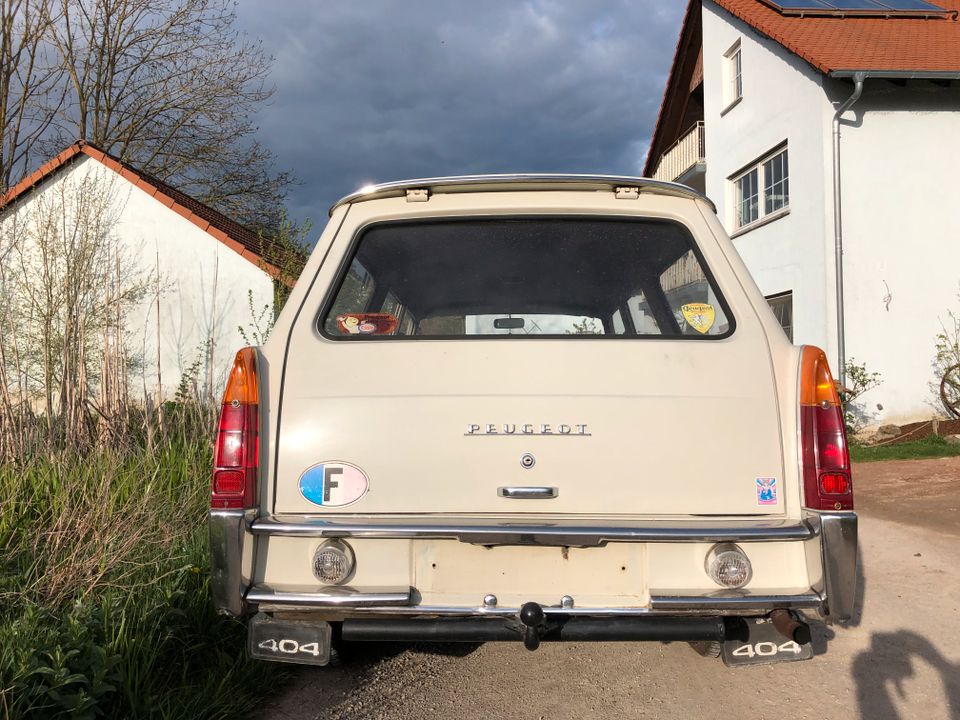 Peugeot 404 Commerciale Oldtimer in Gerhardshofen