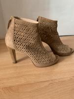 Cox Leder Sandaletten Peeptoes Beige Gr 41 Düsseldorf - Oberbilk Vorschau
