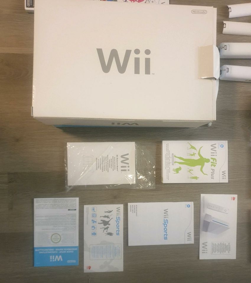 Wii inkl. umfangreiches Zubehör in Dresden