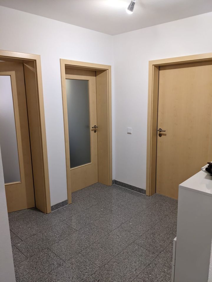 Verkaufe ETW, 82qm / 3,5Zimmer mit zwei Balkonen u. Stellplatz in Amberg