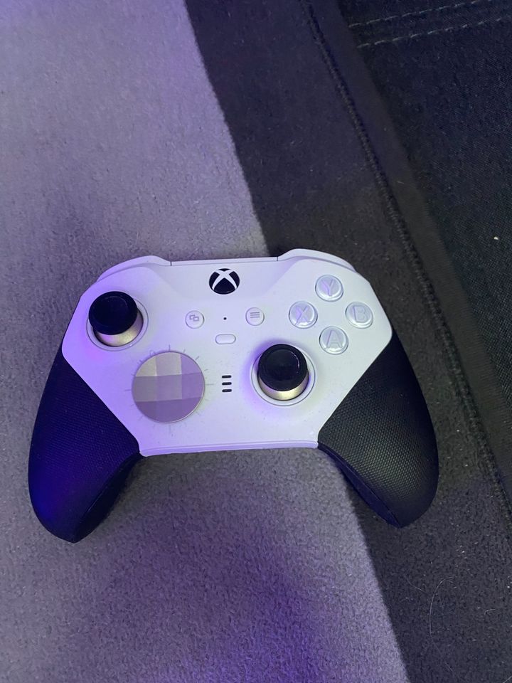 Xbox One S + Wireless Elite Controller 2! in Bexbach
