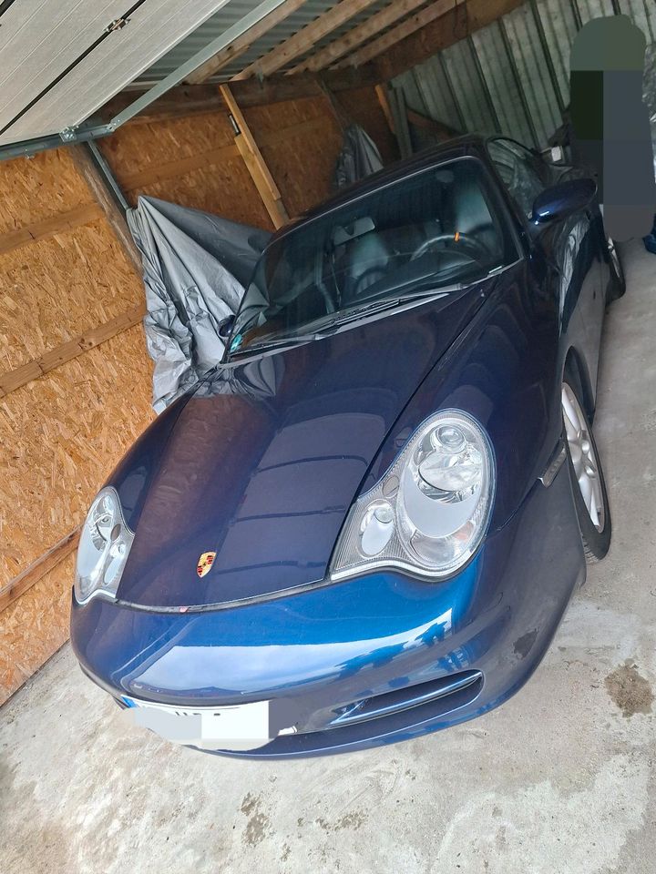 Porsche 911/996 Carrera 4, blau in Husum