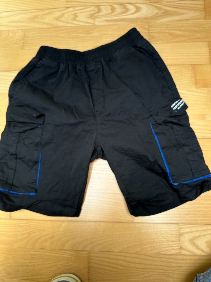 Shorts für Jungen Größe 152 in Dresden