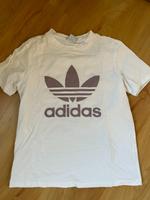 Weißes Adidas Shirt mit Applikation Gr 36 Bayern - Hösbach Vorschau