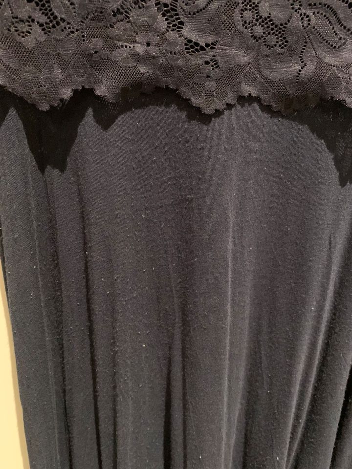 Dunkelblaues Stillkleid in Gr. M von H&M mit Spitze in Rheda-Wiedenbrück