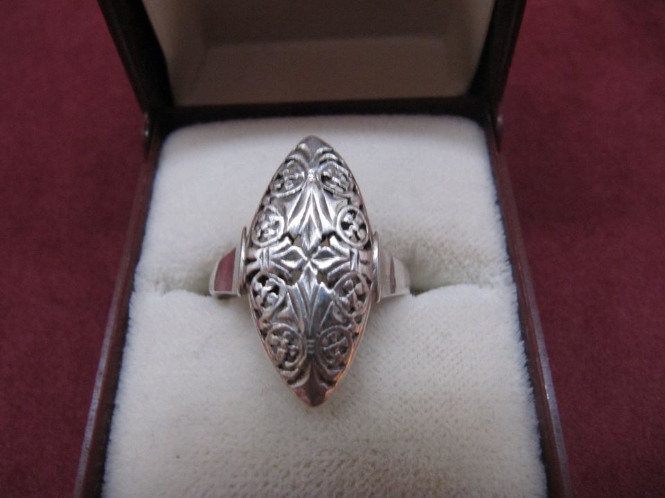 antiker 900 Silber Ring gr. aufwendiger Ringkopf div. Punzen ! in  Niedersachsen - Hoya | eBay Kleinanzeigen ist jetzt Kleinanzeigen