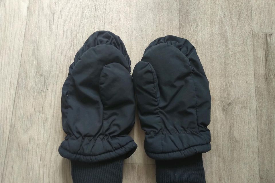 Handschuhe/Fäustlinge f. Kinder in Leipzig