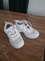 Sportschuhe Schuhe Freizeitschuhe Damen Gr 38 puma Baden-Württemberg - Ditzingen Vorschau