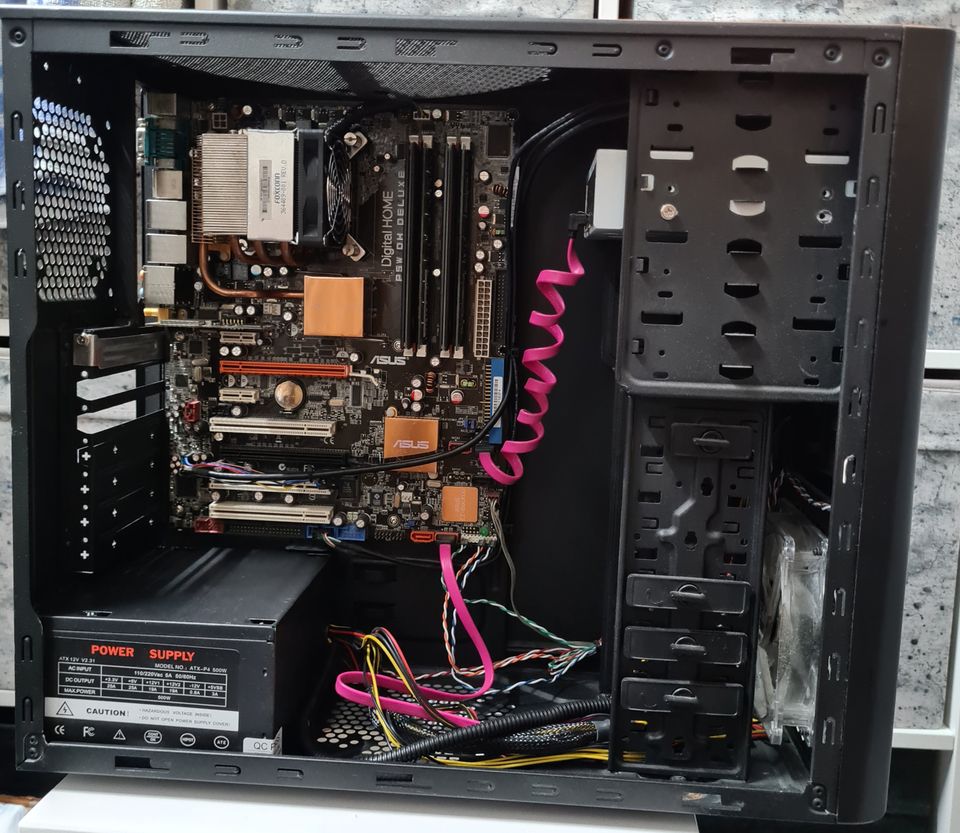 PC Tower mit Netzgerät und Mainboard von Asus P5W DH DELUXE in Garbsen