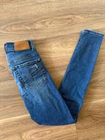 Liu jo Damen Jeans Hose skinny blau Gr. XS 24 Bayern - Schweinfurt Vorschau