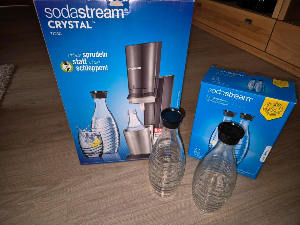 Sodastream Crystal inkl. vollem CO2-Zylinder und 4 Glasflaschen in Kammeltal