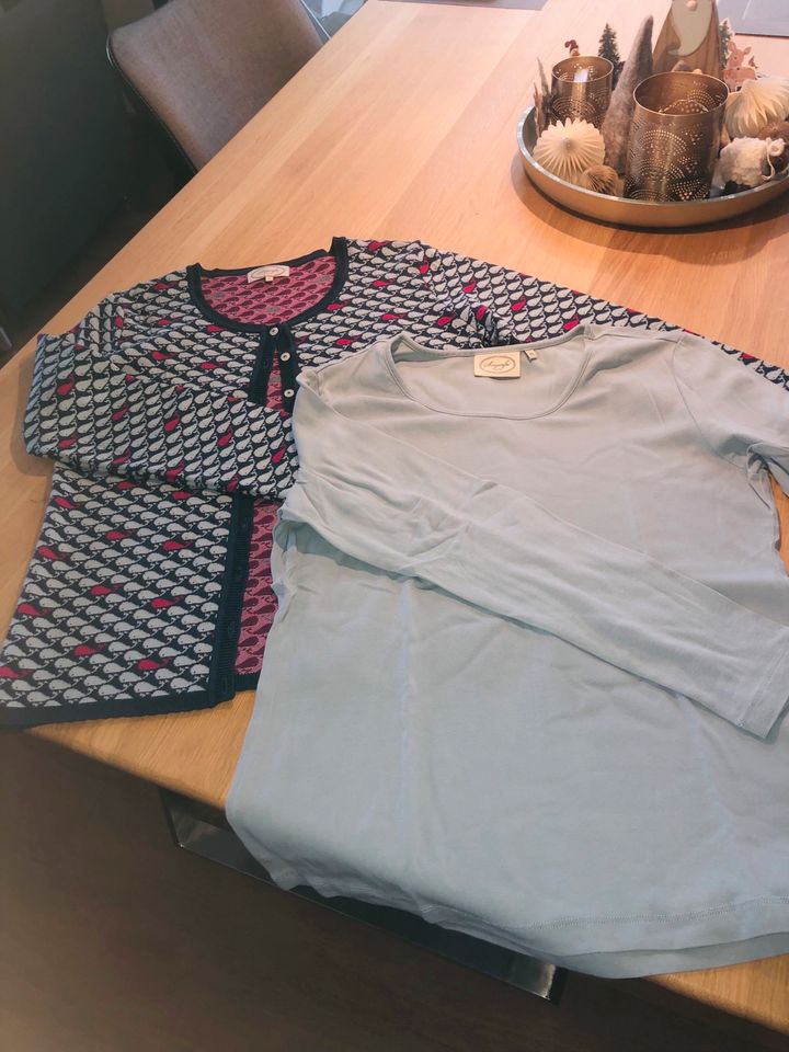 Tolle Strickjacke & Langarmshirt v. Sorgenfri in Klixbüll