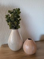 2 Vasen Set Perlmutt Weiß Rose glänzend Vase Blumenvase Baden-Württemberg - Neuhausen Vorschau