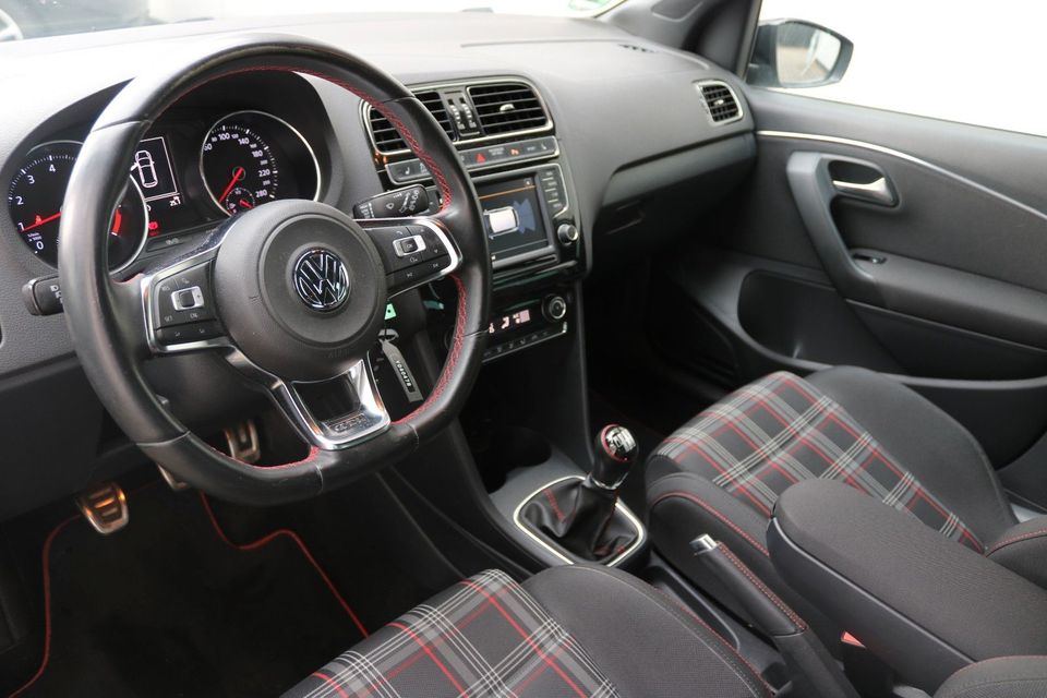 Volkswagen Polo 1.8 TSI GTI 1.Hand LED Navigation PDC in Essen