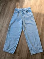 H&M Baggy Loose fit Jeans Gr. 30/32 wie neu hellblau Niedersachsen - Edewecht Vorschau
