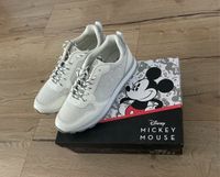 Schuhe Sneaker Sportschuhe 38 Disney Micky Maus Mikey Mouse Dresden - Cossebaude Vorschau