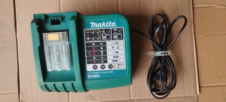 Makita Ladegerät DC18RA original , sehr guter Zustand in Ibbenbüren