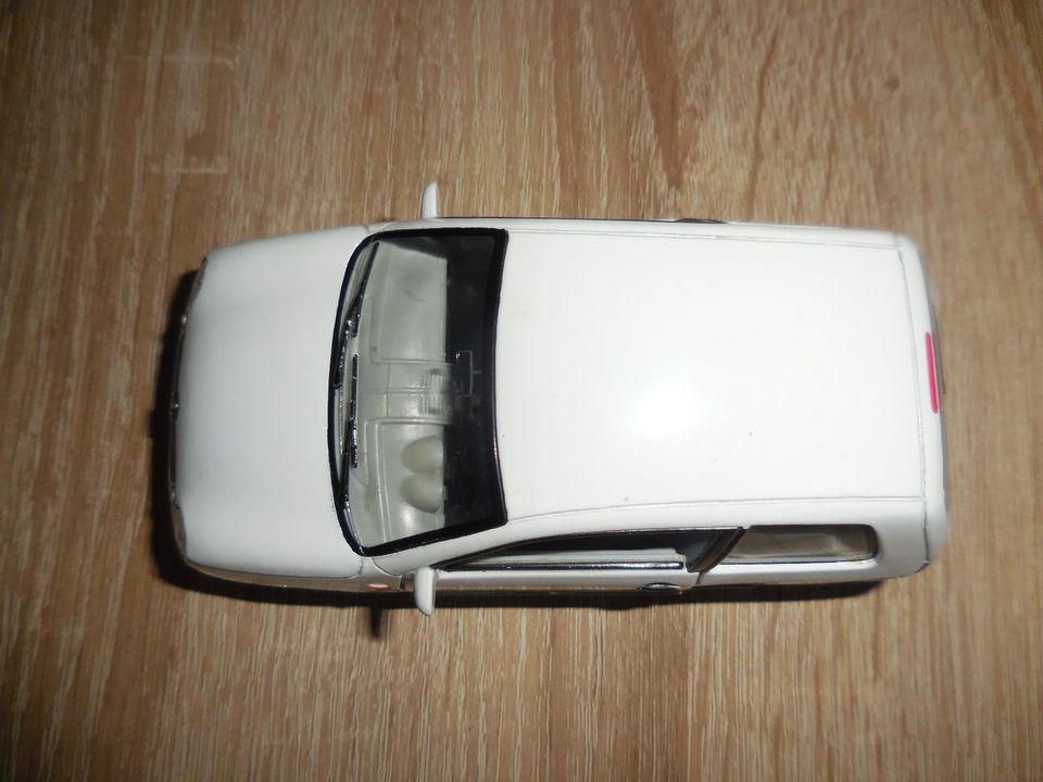 Modellauto VW Lupo weiß in Bottrop