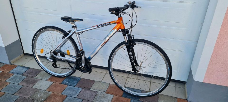 KTM 28 Zoll Fahrrad Aluminium Rahmen Neue Kundenservice in Arnstorf