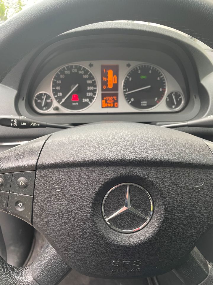 Mercedes Benz B 170 NGT Automatik Navigation Leder Xenonlicht PDC in Troisdorf