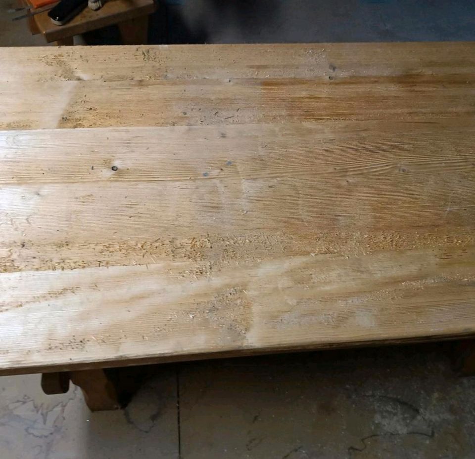 Großer massiver Tisch Holz ca. 190 x 88 b x 74 h in Kandern