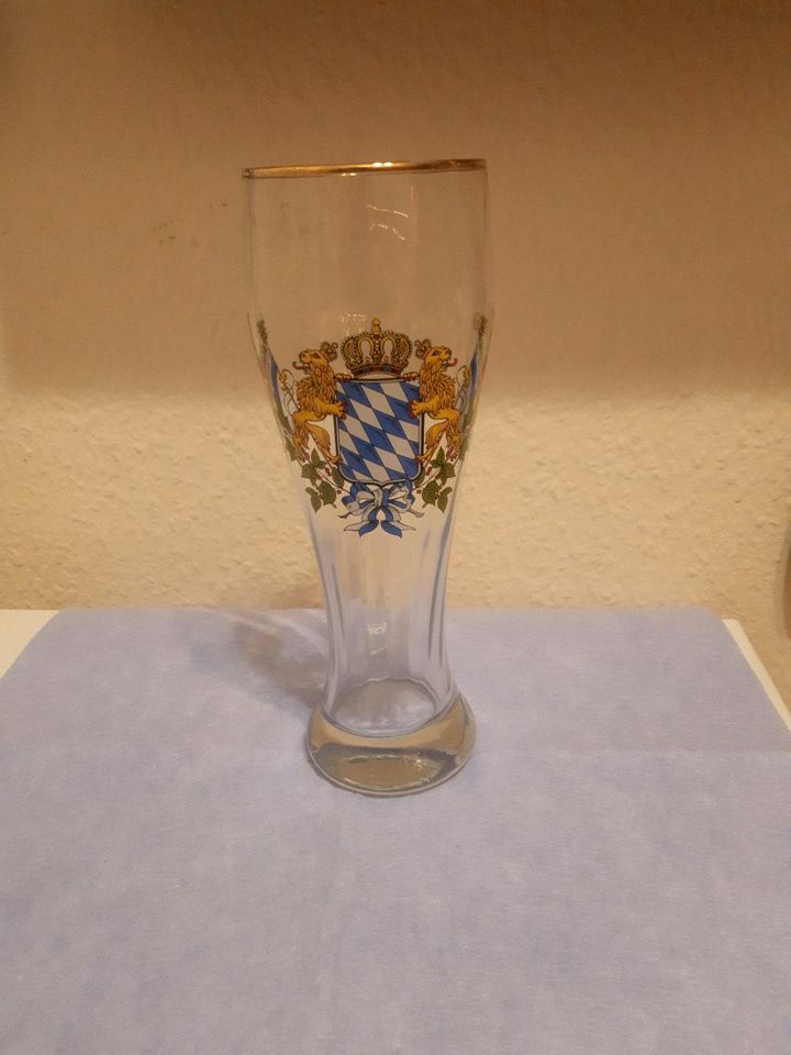 0,5 Liter Weizenbierglas  Bayern Wappen Goldrand klar Weizenbier in Berlin