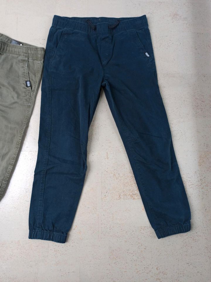 H&M Pull on joggers 152 Kaki & schwarz in Salzkotten