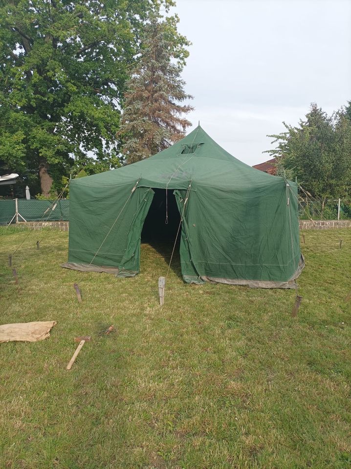 NVA Zelt Mannschaftszelt Camping Zelten in Förderstedt