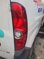 Rückleuchte Opel Combo 2016 B05 Hinten Rechts 95513785 Rücklicht Duisburg - Duisburg-Mitte Vorschau