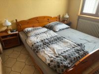 Komplettes Schlafzimmer aus Massivholz Hessen - Lampertheim Vorschau