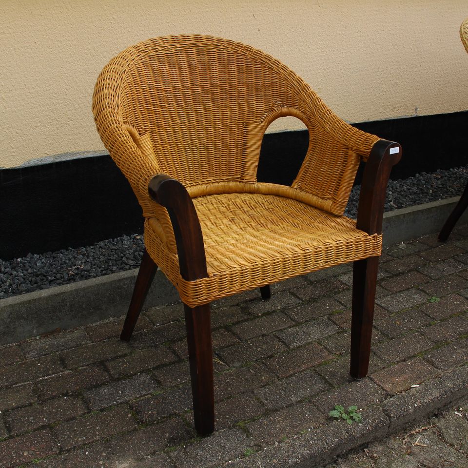 4 vintage Korbsessel  | Sessel aus dunklem Holz und Geflecht in Oeversee