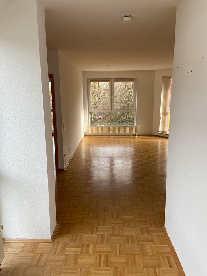 Gepflegte 2-Raum-Wohnung mit Balkon und Einbauküche in Lohfelden in Lohfelden