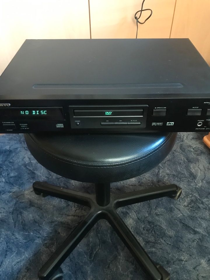 DVD Player. Onkyo DV-S 525 defekt. in Essen