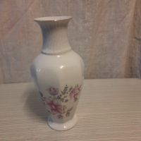 Vase Blumenvase weiß mit Blumenmotiv rd. 26cm Hessen - Taunusstein Vorschau