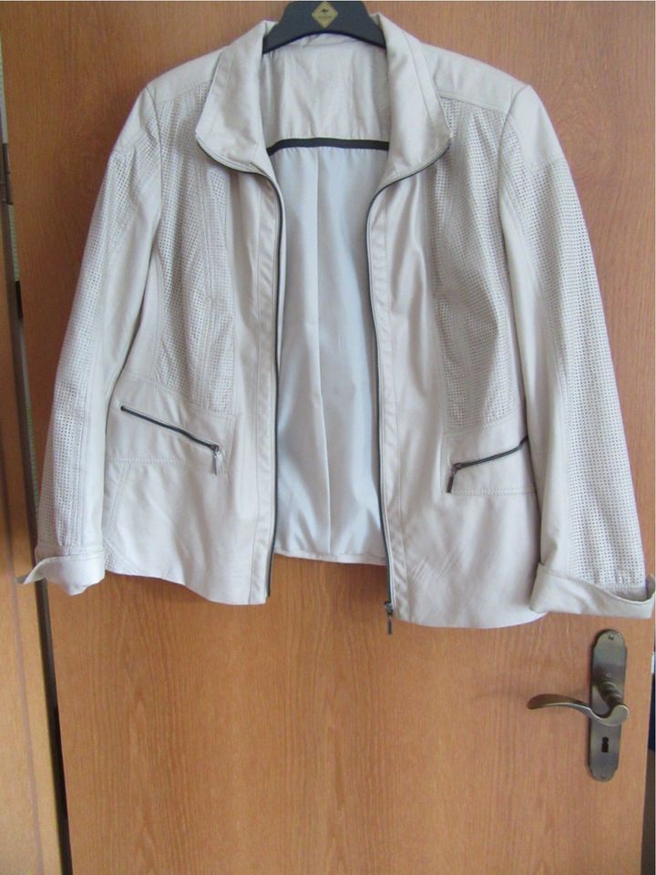 Damen Jacke hell-beige Gr. 46 KIRSTEN in Remscheid