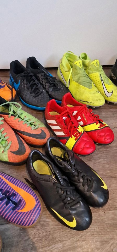verschiedene Fussballschuhe, Nike, Adidas, Puma in Dortmund